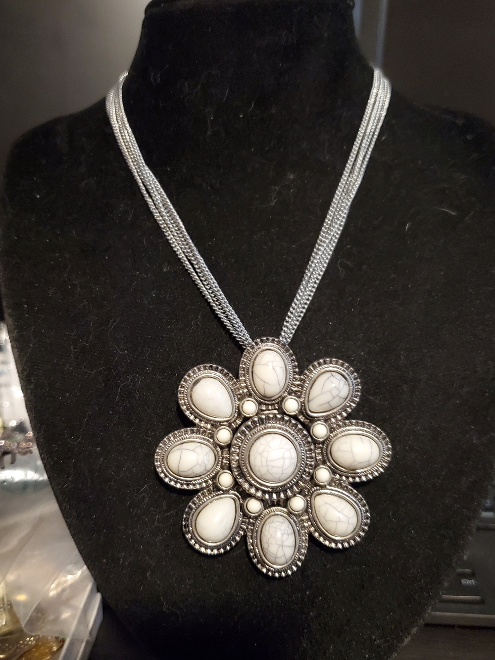 Statement White Stone Flower Pendant Necklace - Women's Jewelry